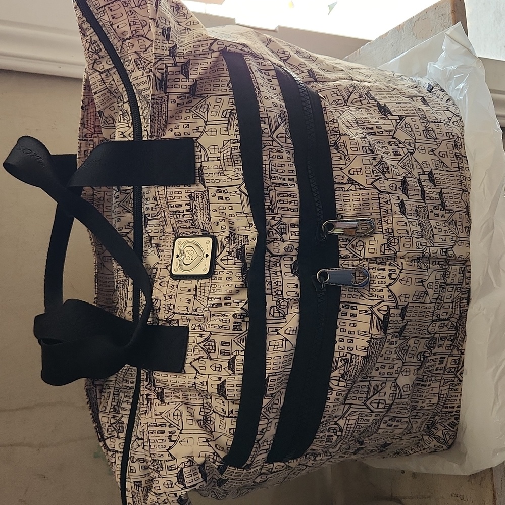 Fashionista Lock It Super Tote